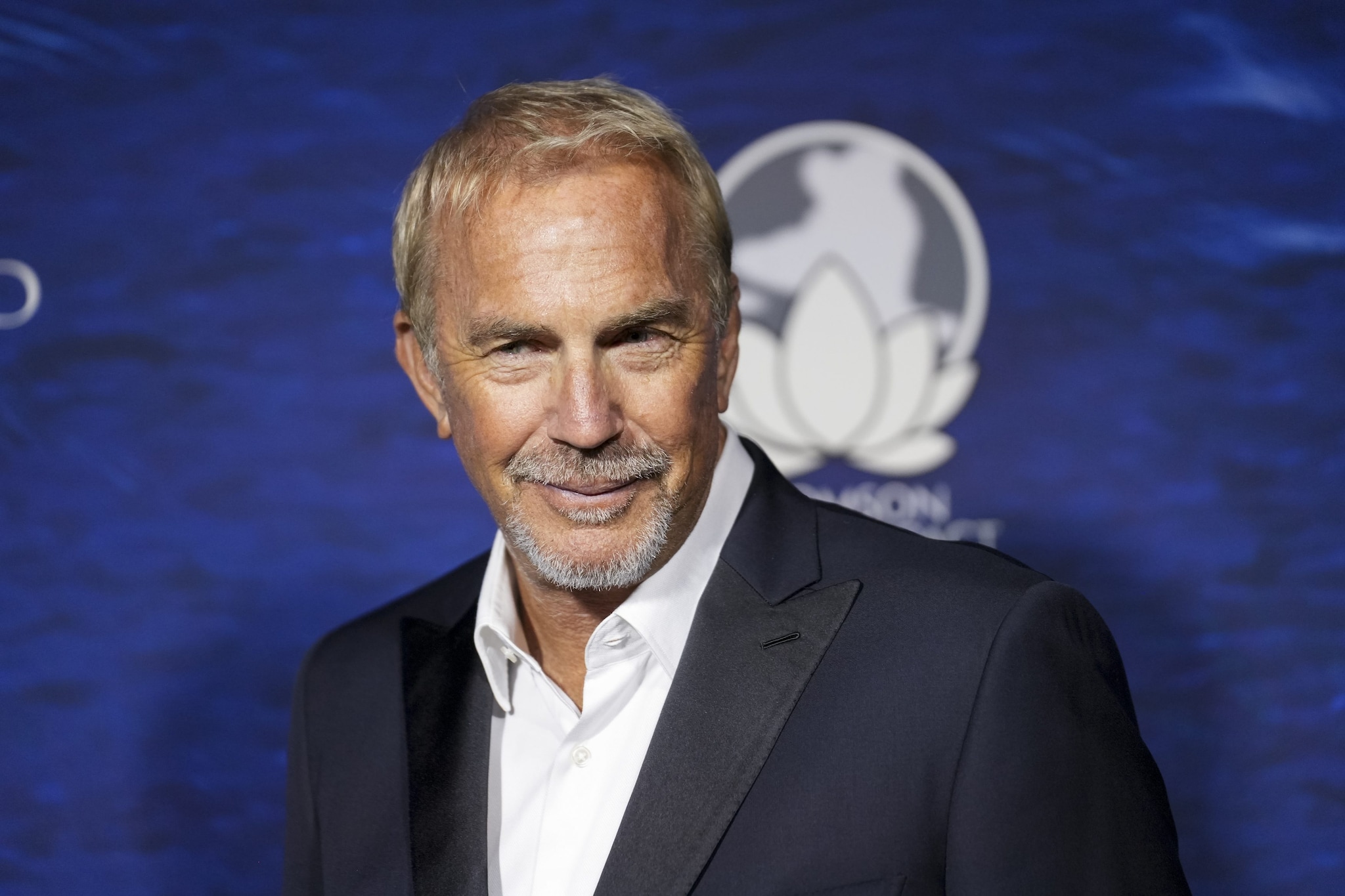Kevin Costner citato in giudizio per 440mila dollari: i costumi di Horizon 2 non sarebbero stati pagati