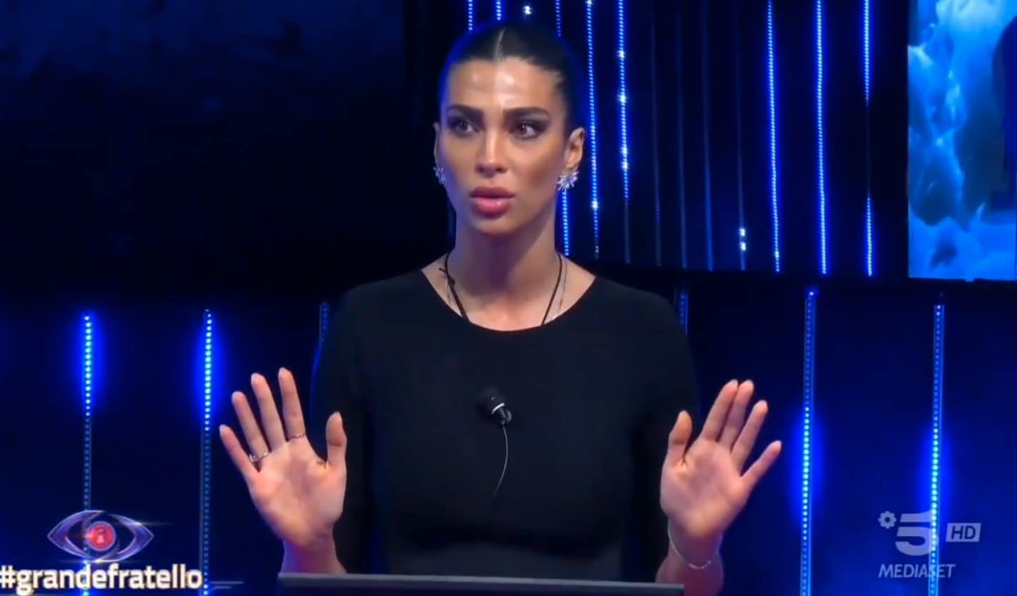 Grande Fratello: Simone, Francesca, Benedetta, Donatella e Rasha eliminati, chi sono i finalisti