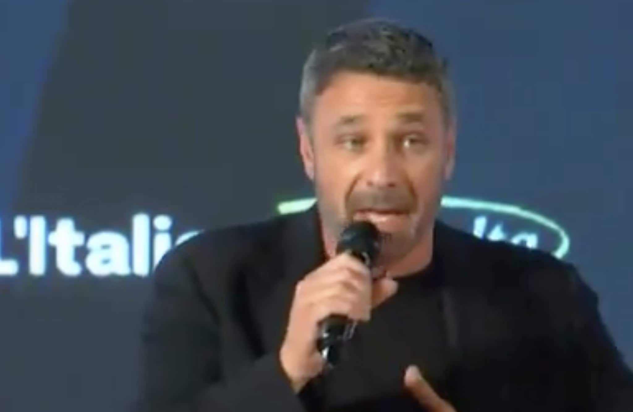 Raoul Bova ad Atreju: la società che lo ha distrutto oggi lo celebra come eroe