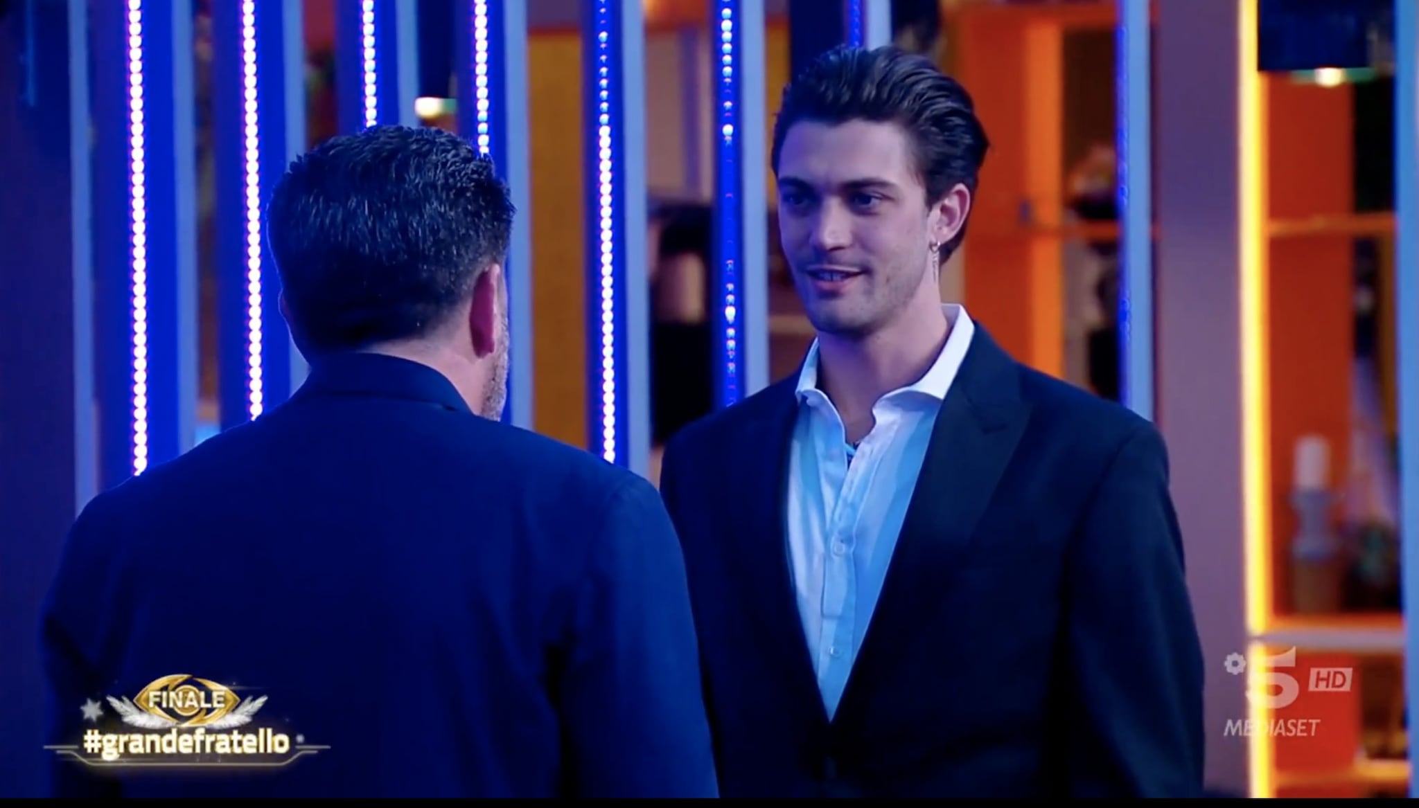 Jonas riceve una sorpresa del padre al GF: "Fiero di te sei andato avanti senza la mia approvazione"