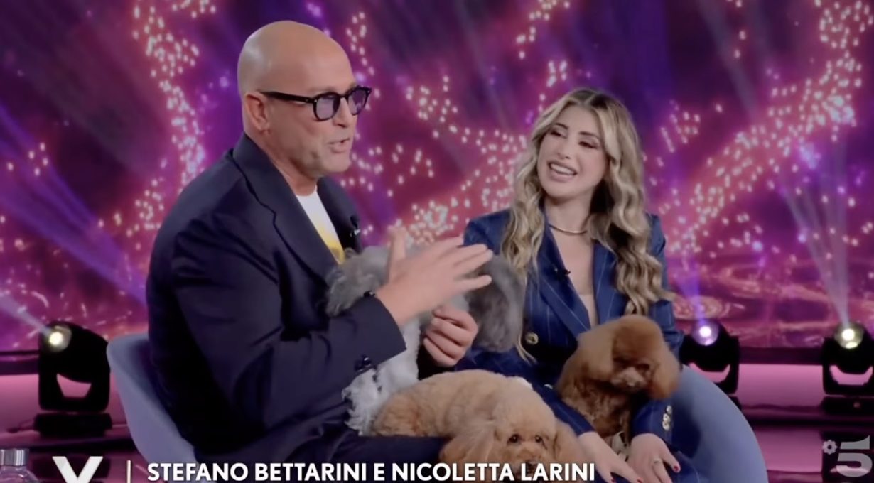 Bettarini e Nicoletta Larini parlano di avere un figlio a Verissimo, lui frena: "Mi vedrei più come nonno"