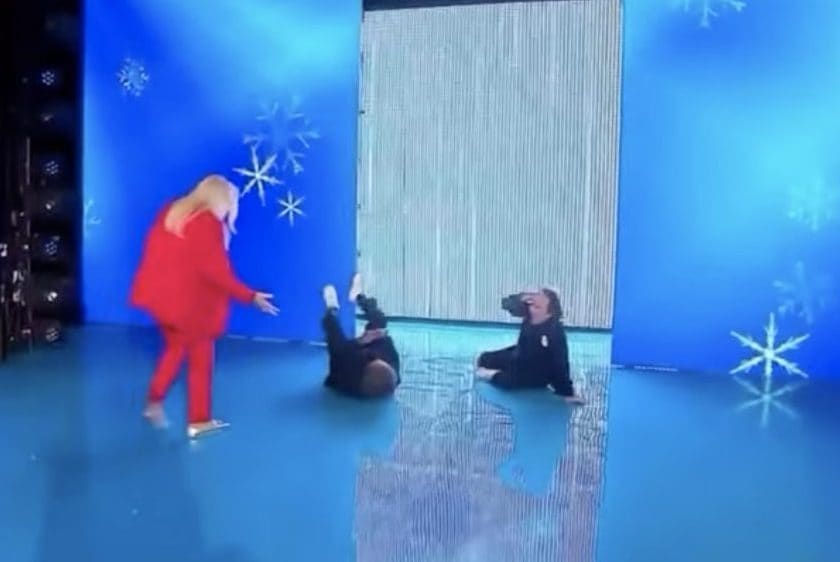 Mara Venier spiega come stanno i Ricchi e Poveri dopo la caduta in diretta a Domenica In