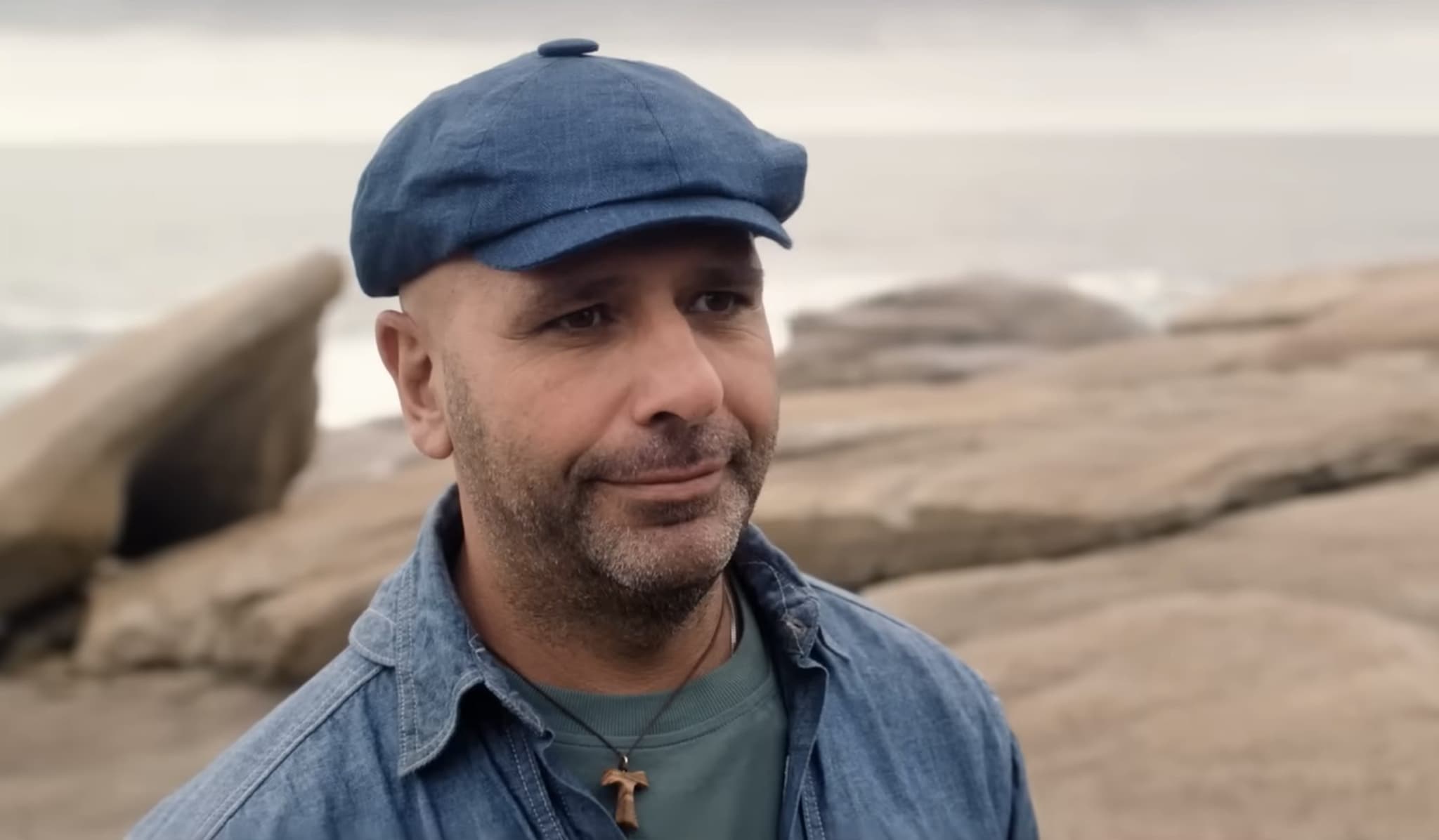 Buen Camino di Checco Zalone parla di prostata col sorriso: non è politica, è cinema