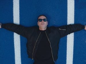 Luca Dirisio: “Spremuto nel pieno del successo, a Sanremo fui snaturato. Oggi voglio rialzarmi con nuova musica”