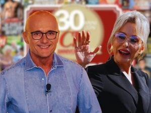 Alfonso Signorini e Marina Berlusconi festeggiano 30 anni di Chi nonostante le accuse di Corona: sui social, commenti chiusi