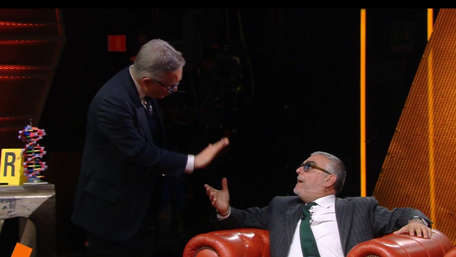 Garlasco, lite in diretta tra Garofano e Gallo: "Generale ma che fa, minaccia?", interviene Gianluigi Nuzzi