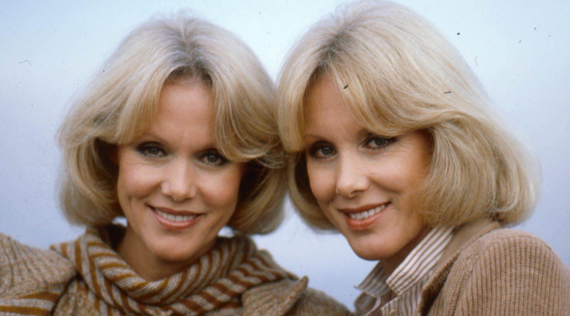 Le gemelle Kessler sepolte insieme accanto alla madre, la cerimonia funebre in segreto e senza pubblico