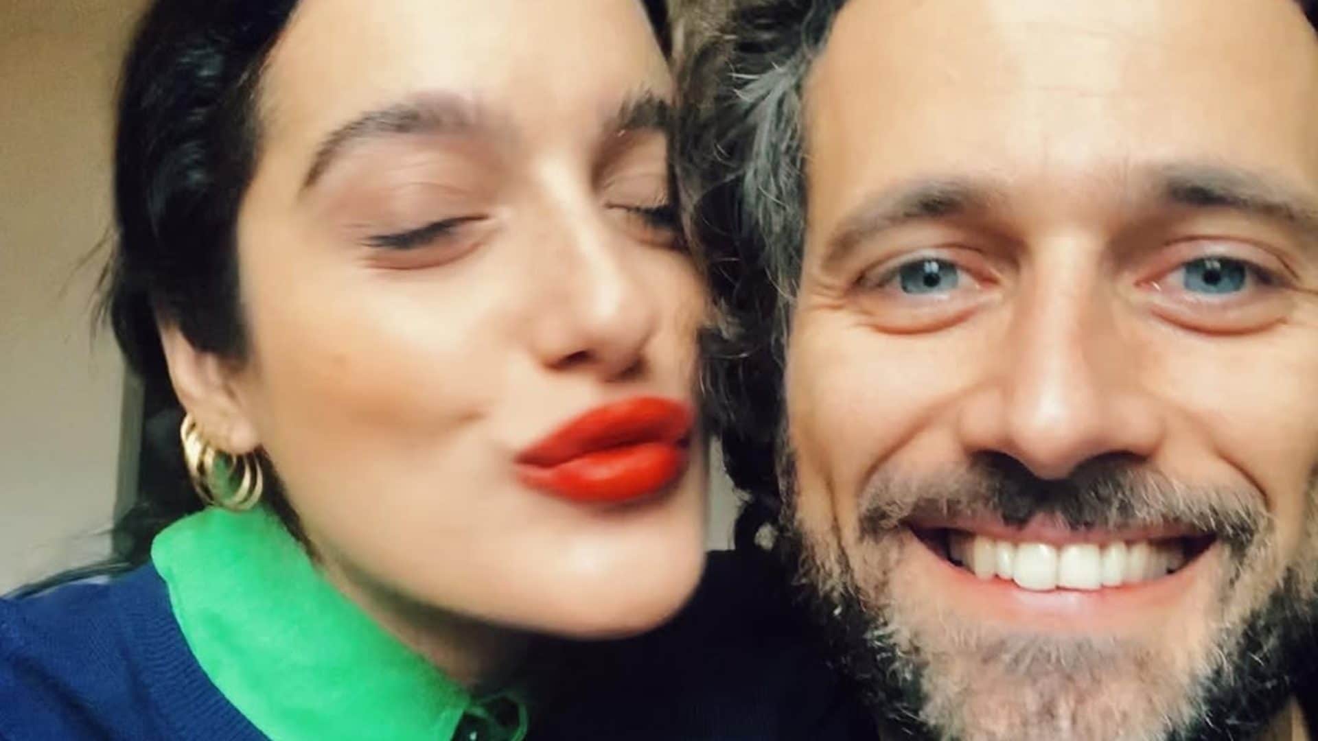 Levante: "Sono sapiosessuale, il mio compagno Pietro è un bonazzo ma anche un genio"