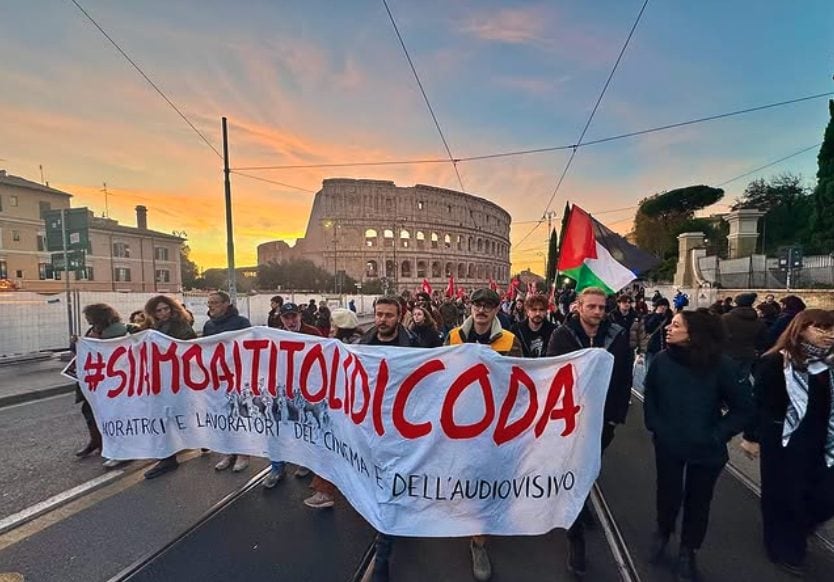 La letterina a Babbo Natale dei lavoratori dello spettacolo: "Vorremmo tutele. Liberaci dalle brame della politica"