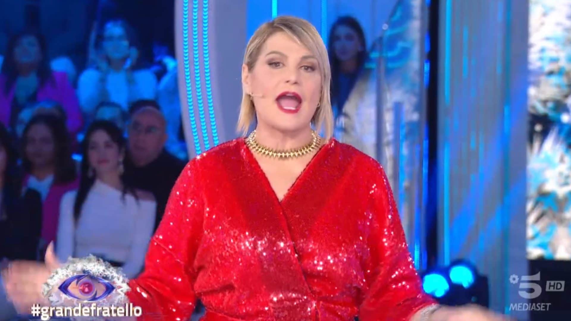 Semifinale del GF, Simona Ventura sbotta con un concorrente: "La puntata è lunga, potrei perdere la pazienza"