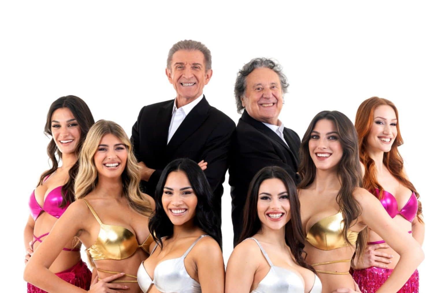 Striscia La Notizia torna su Canale 5: Maria De Filippi inviata, le sei Veline e tutte le novità