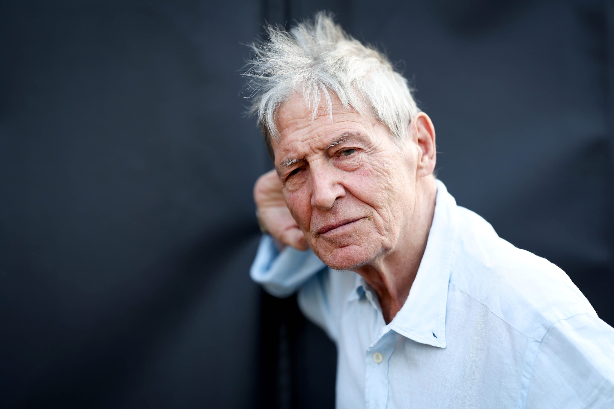 È morto Carlo Cecchi, attore a teatro e al cinema: aveva 86 anni