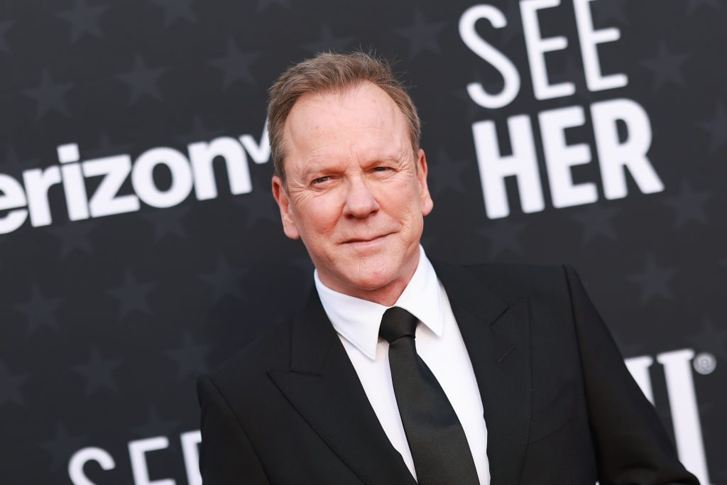 L'attore Kiefer Sutherland è stato arrestato, ha aggredito e minacciato un autista a Los Angeles