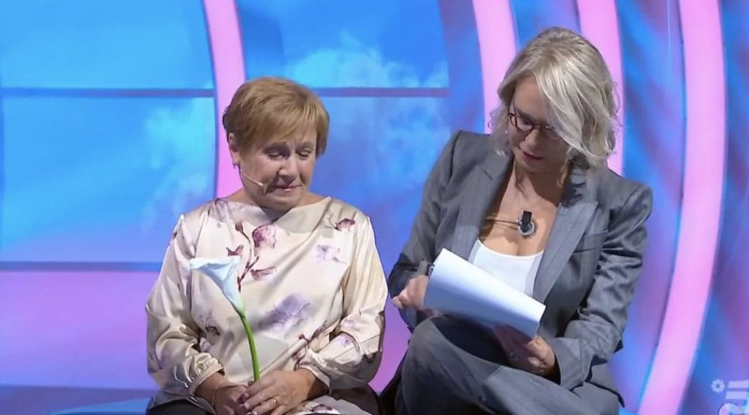 Ascolti tv sabato 10 gennaio, chi ha vinto tra C'è Posta per Te e The Voice Kids, i dati di Affari Tuoi