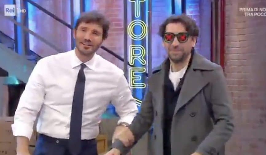Affari Tuoi, Stefano De Martino e Herbert Ballerina al loro hater: "Giorgio, spero tu abbia cambiato canale"