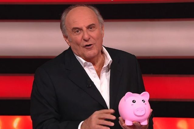 La ruota della fortuna con Gerry Scotti e Samira: come si vincono il jackpot con il maialino e la crociera