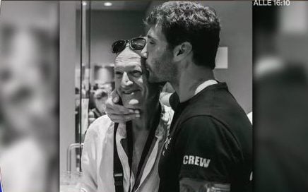 Quando Stefano De Martino parlò del padre ad Affari Tuoi: "Mi mostrava affetto con i gesti, con l'età si è intenerito"