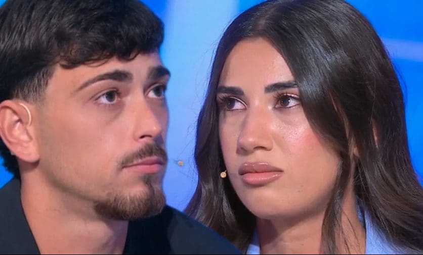Manuel e Assia di C'è Posta per Te diventeranno genitori, l'annuncio: "Sei arrivato dopo le cadute"