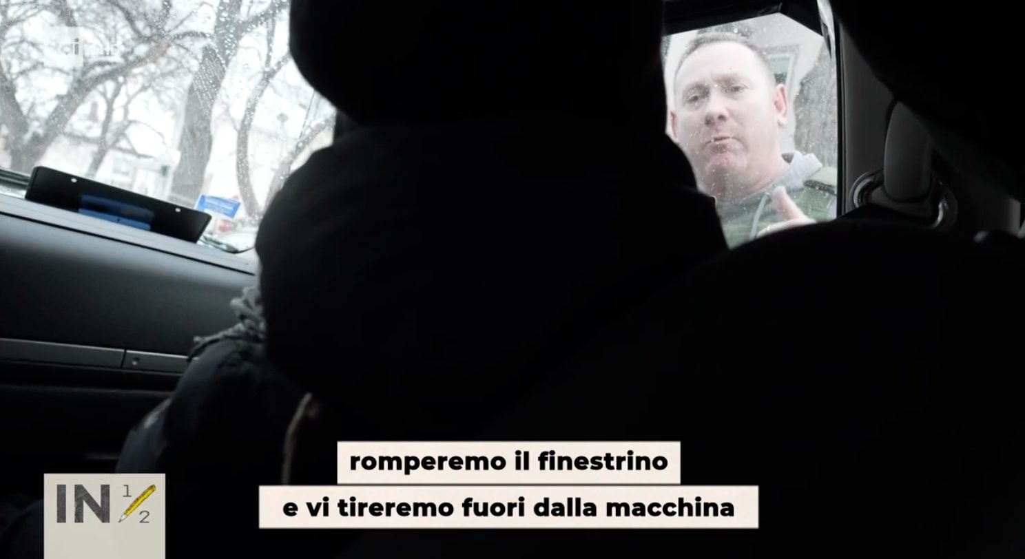 Giornalisti Rai minacciati da agenti dell'ICE a Minneapolis: "Romperemo il finestrino e vi tireremo fuori dall'auto"