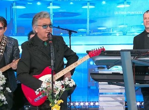 Bobby Solo si sente male prima di Domenica In: "Non riuscivo a respirare", la battuta di Iva Zanicchi