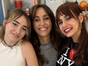 Benedetta Parodi e il rapporto con le figlie Matilde ed Eleonora Caressa: “Sono fortunata, siamo buone amiche”