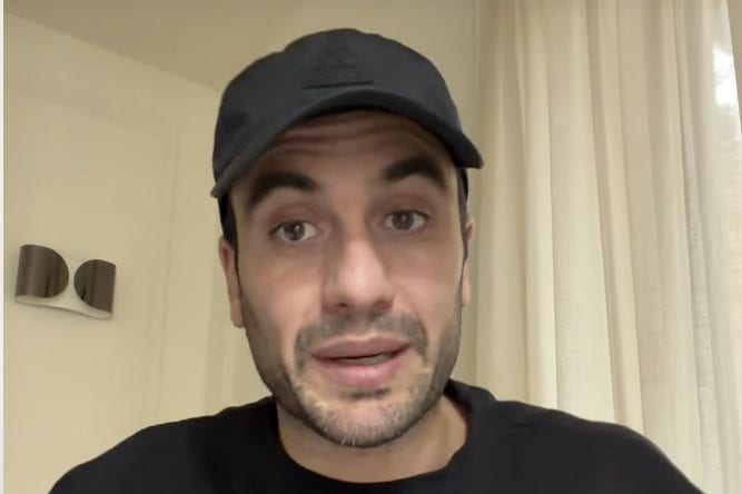 Pierpaolo Pretelli soccorre una donna colta da un malore: "Urlavo aiuto, ma la gente passava oltre"