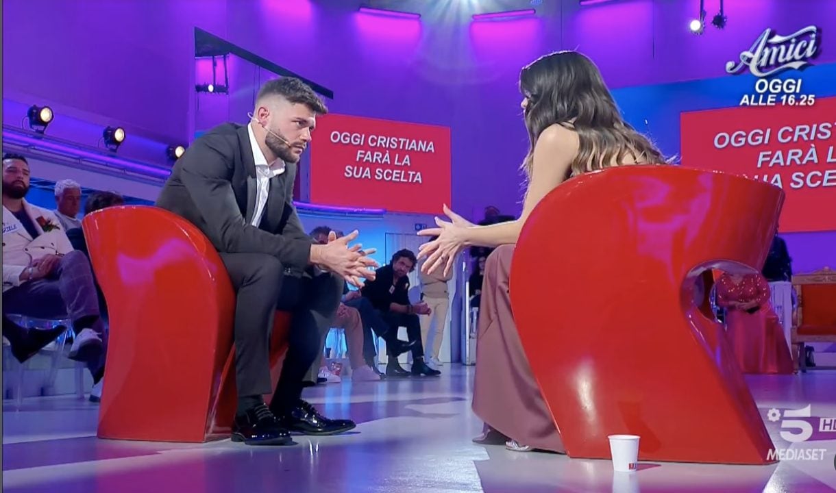 Uomini e Donne, Cristiana spiega a Federico perché non lo sceglie: la reazione del corteggiatore