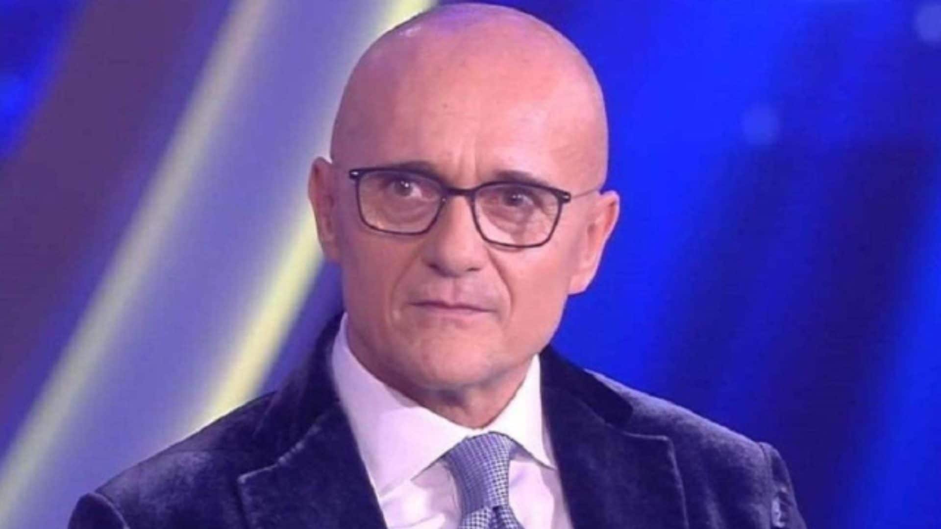 Alfonso Signorini dopo le accuse di Medugno da Corona: "La verità non ha bisogno di essere urlata per esistere"