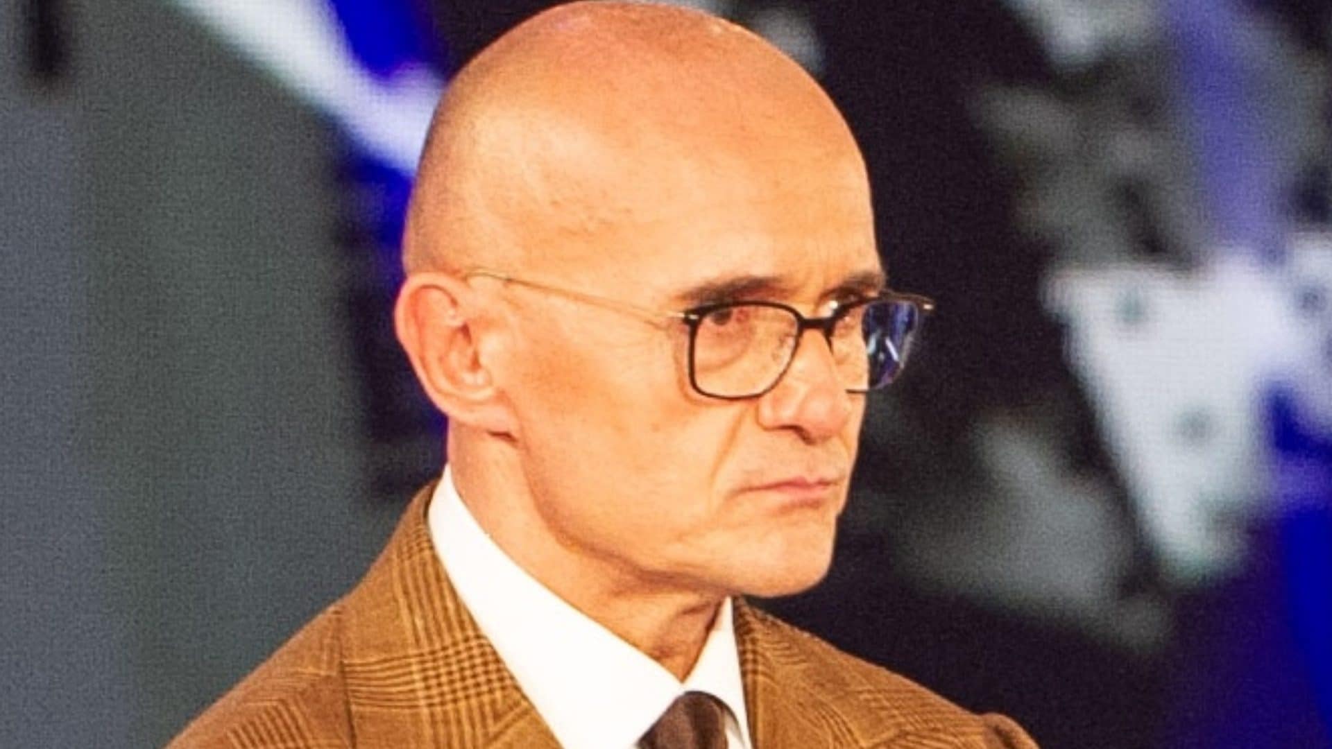 Perché Alfonso Signorini ha lasciato la TV dopo il caso Medugno e come sta dopo le accuse di Corona