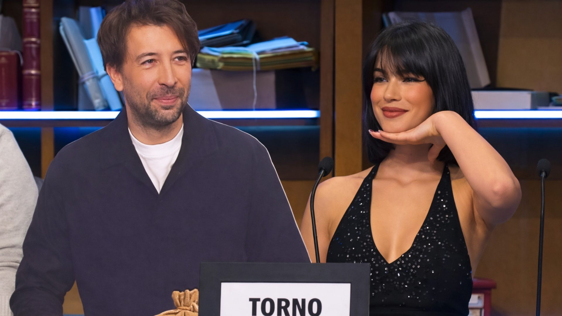 Affari Tuoi Torna Leader Con Martina E Scomparsa Di Herbert Ruota In 