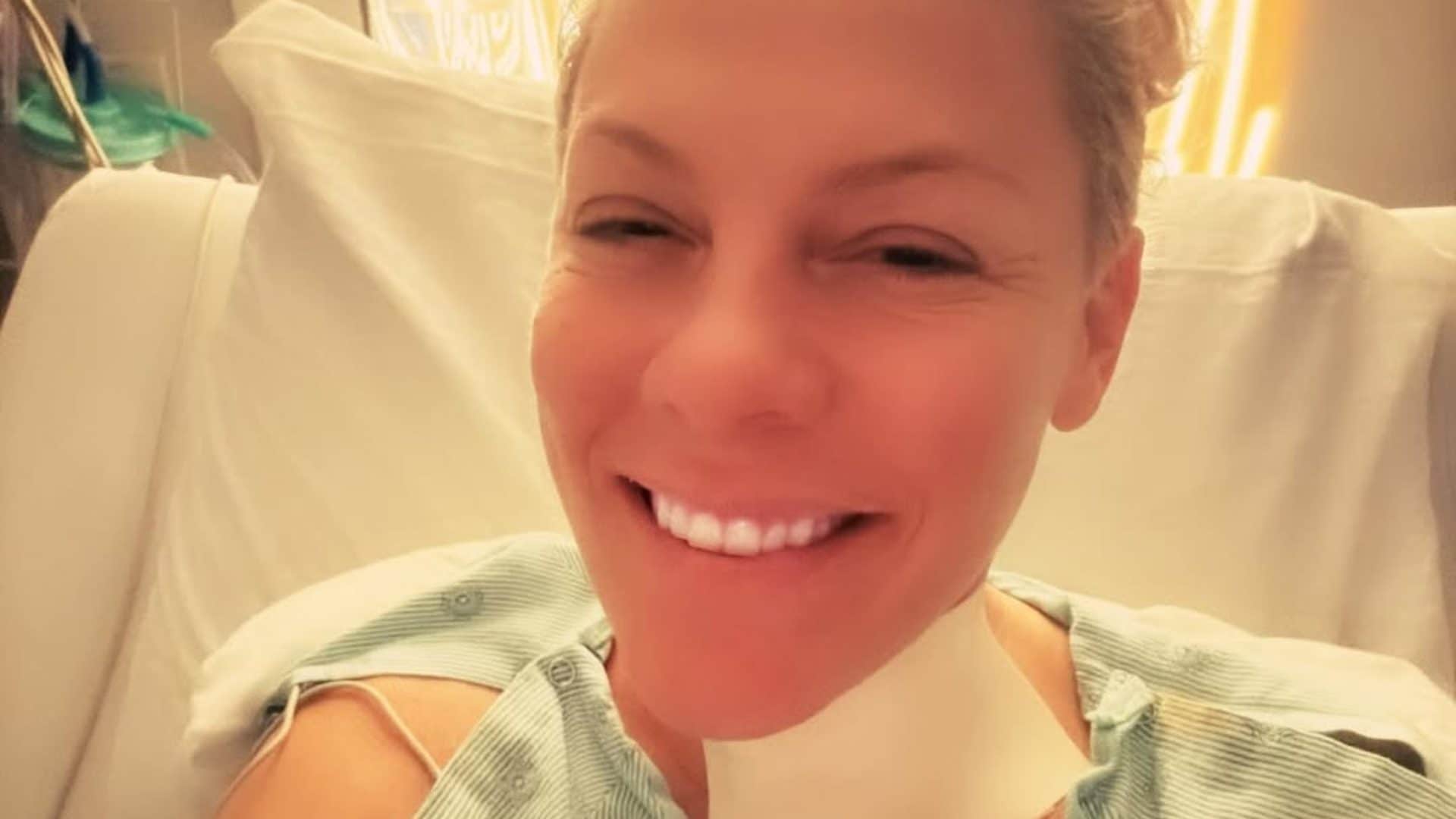 Pink ricoverata in ospedale: "Una nuova cicatrice, io qui da sola mentre la mia famiglia è in vacanza"