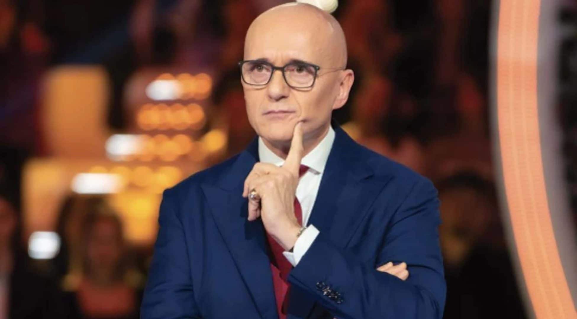 Alfonso Signorini sentito per tre ore in Procura dopo la denuncia di Antonio Medugno: “Nessuna violenza”