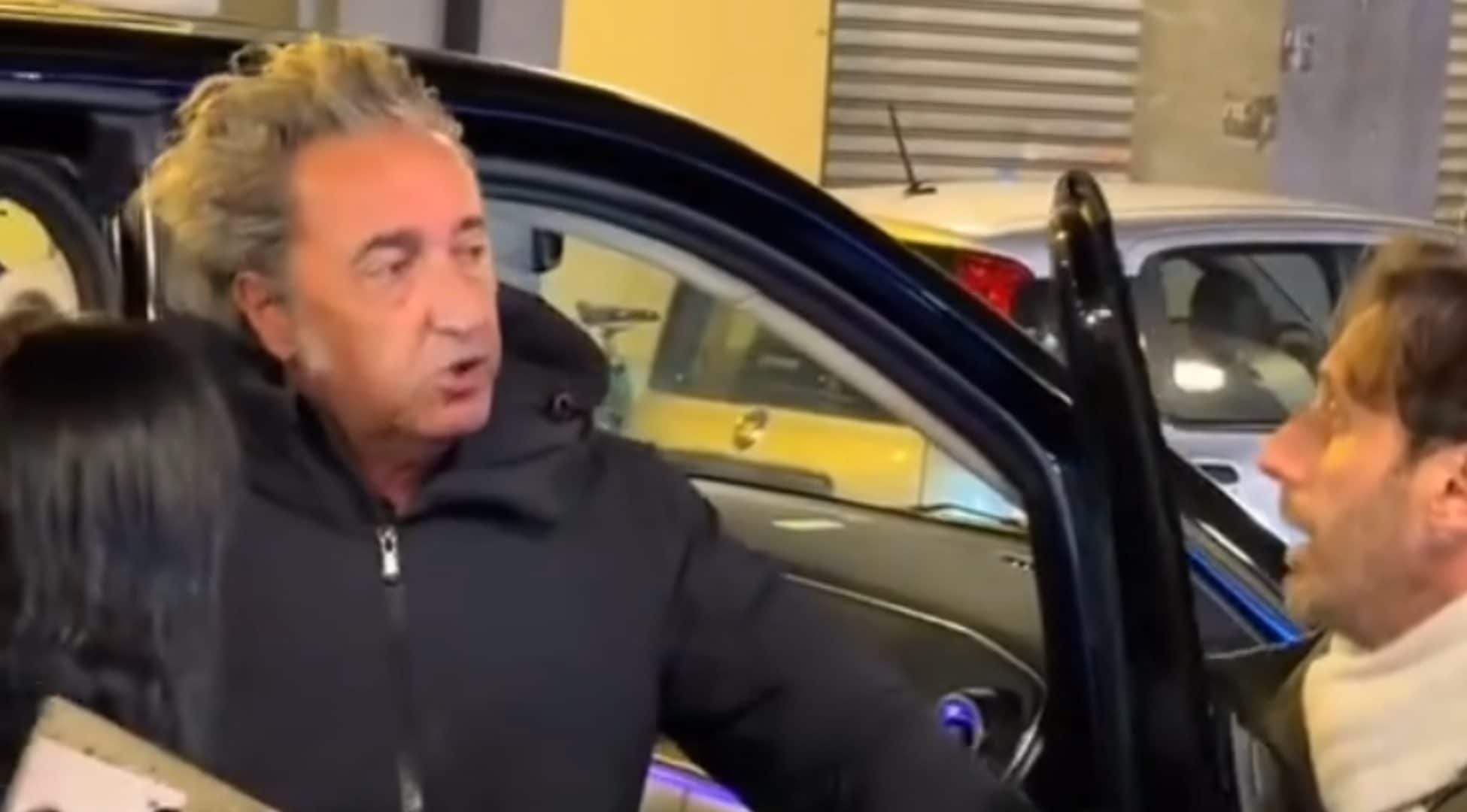 Paolo Sorrentino discute con la security per fermarsi a salutare i fan: il gesto prima della polemica a Torino