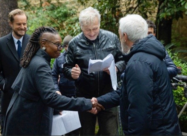 Whoopi Goldberg arriva a Un Posto al Sole, da quando vedremo l'attrice americana nella soap di Rai3