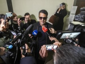 I 160 milioni che Mediaset ha chiesto a Corona non sono casuali: la spiegazione degli avvocati su come funziona il risarcimento