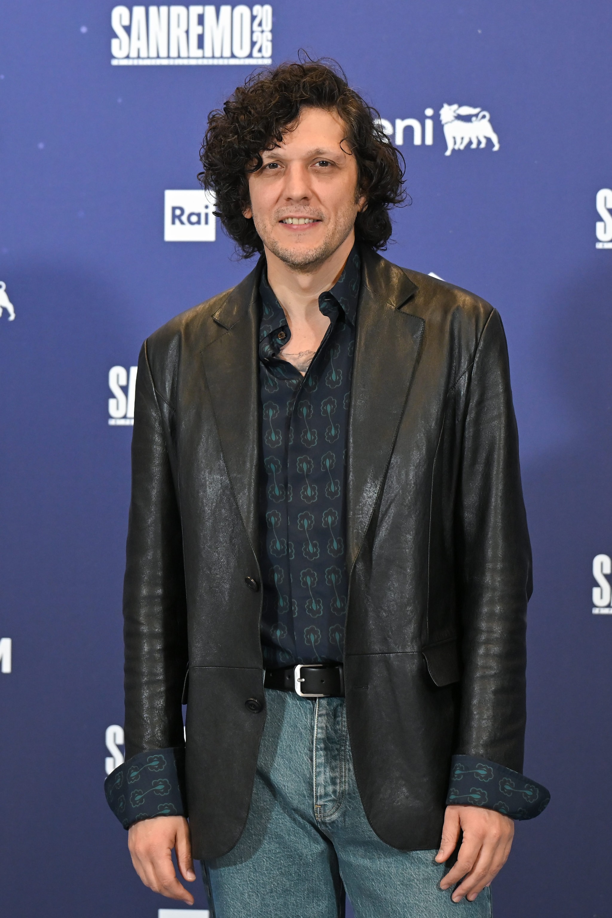 Ermal Meta canta Stella stellina a Sanremo 2026