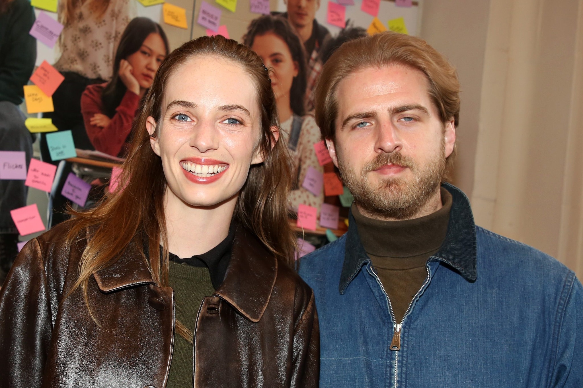 Maya Hawke di Stranger Things sposa, le nozze a sorpresa a San Valentino: tra gli invitati i colleghi della serie