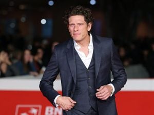 Matteo Martari: “Prima di fare l’attore ho lavorato per diventare panettiere. Una fidanzata non ce l’ho”