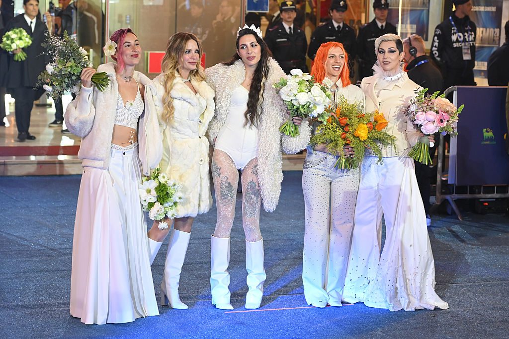 Polemica tra un giornalista e la band Bambole di Pezza sul femminismo: "Noi non vogliamo potere in casa, ma ovunque"