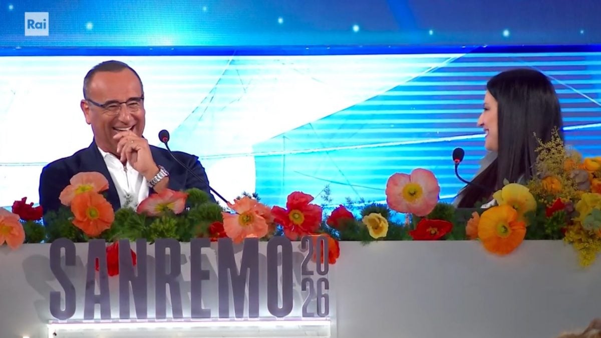 Carlo Conti e Laura Pausini in diretta alla conferenza stampa