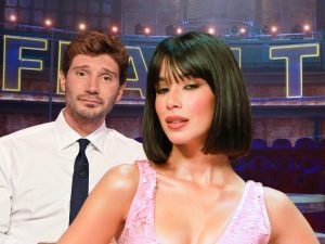 Martina Miliddi di Affari Tuoi: “Dopo Amici senza lavoro per un anno. De Martino un gentiluomo, mi ha voluta lui”