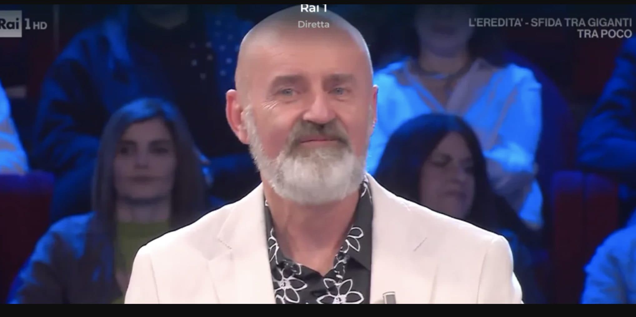 Ad Affari Tuoi il capitano Giuliano salvato dal dottore: "Rispetto i soldi, ho fatto molti sacrifici"