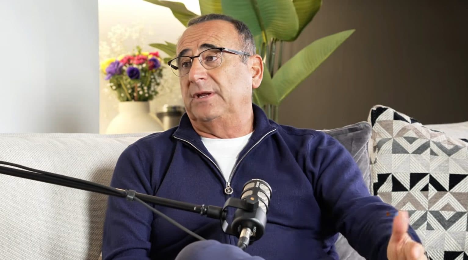 Carlo Conti: "Dissi no a Mediaset nonostante lo zero in più nella proposta economica. Non mi ha mai più cercato"