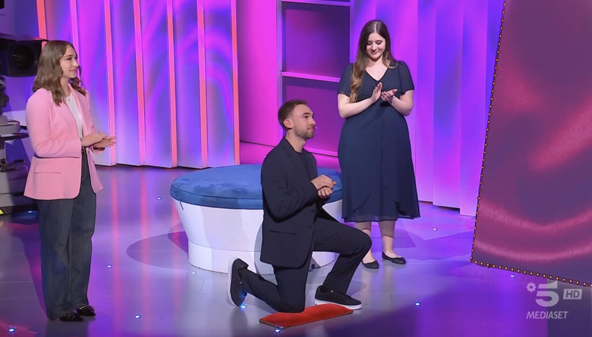 Matteo chiede a Martina di sposarlo a C'è posta per te: il viaggio di nozze lo regala Giorgia