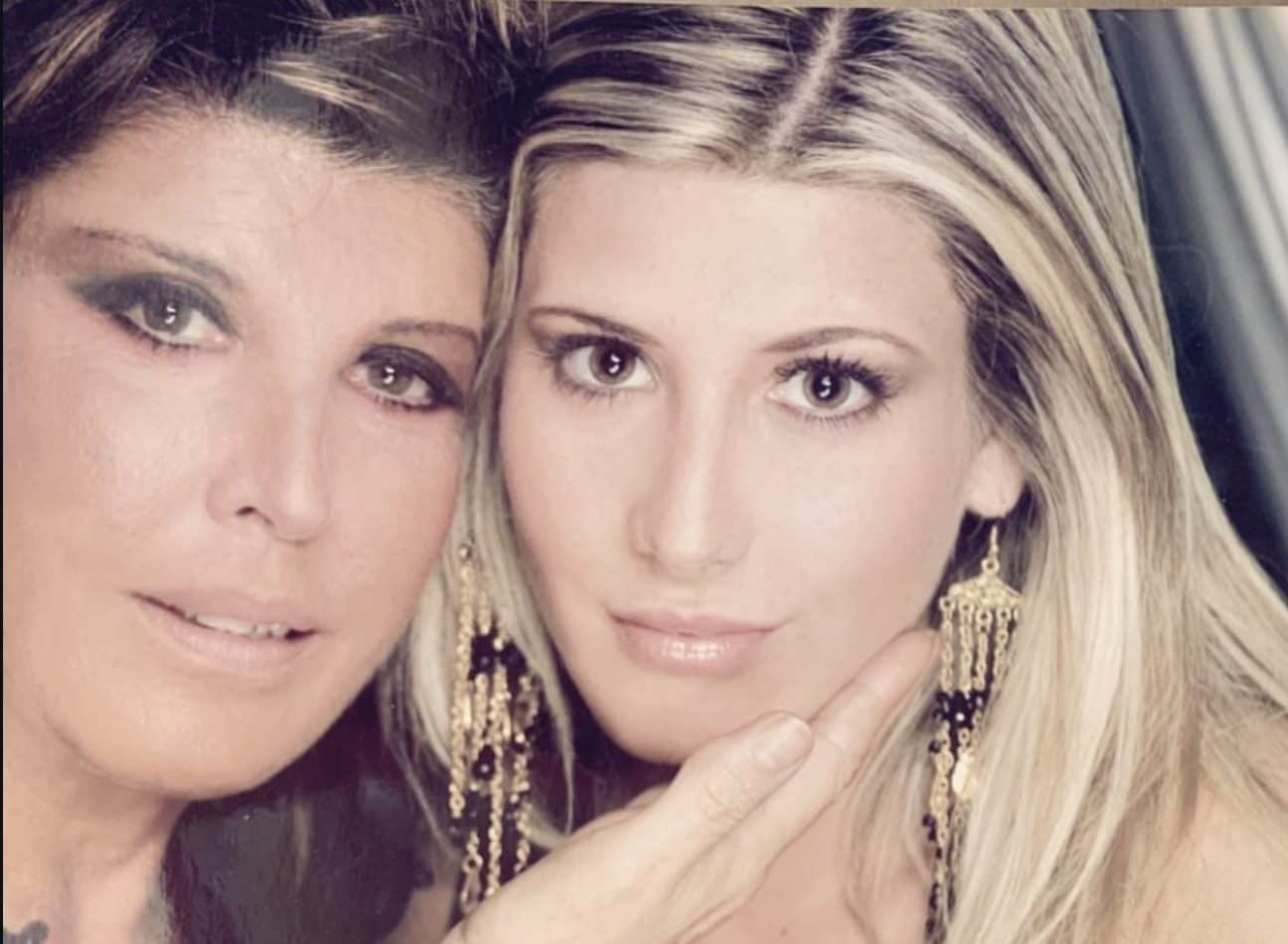 La foto pubblicata dalla figlia Giada De Blanck