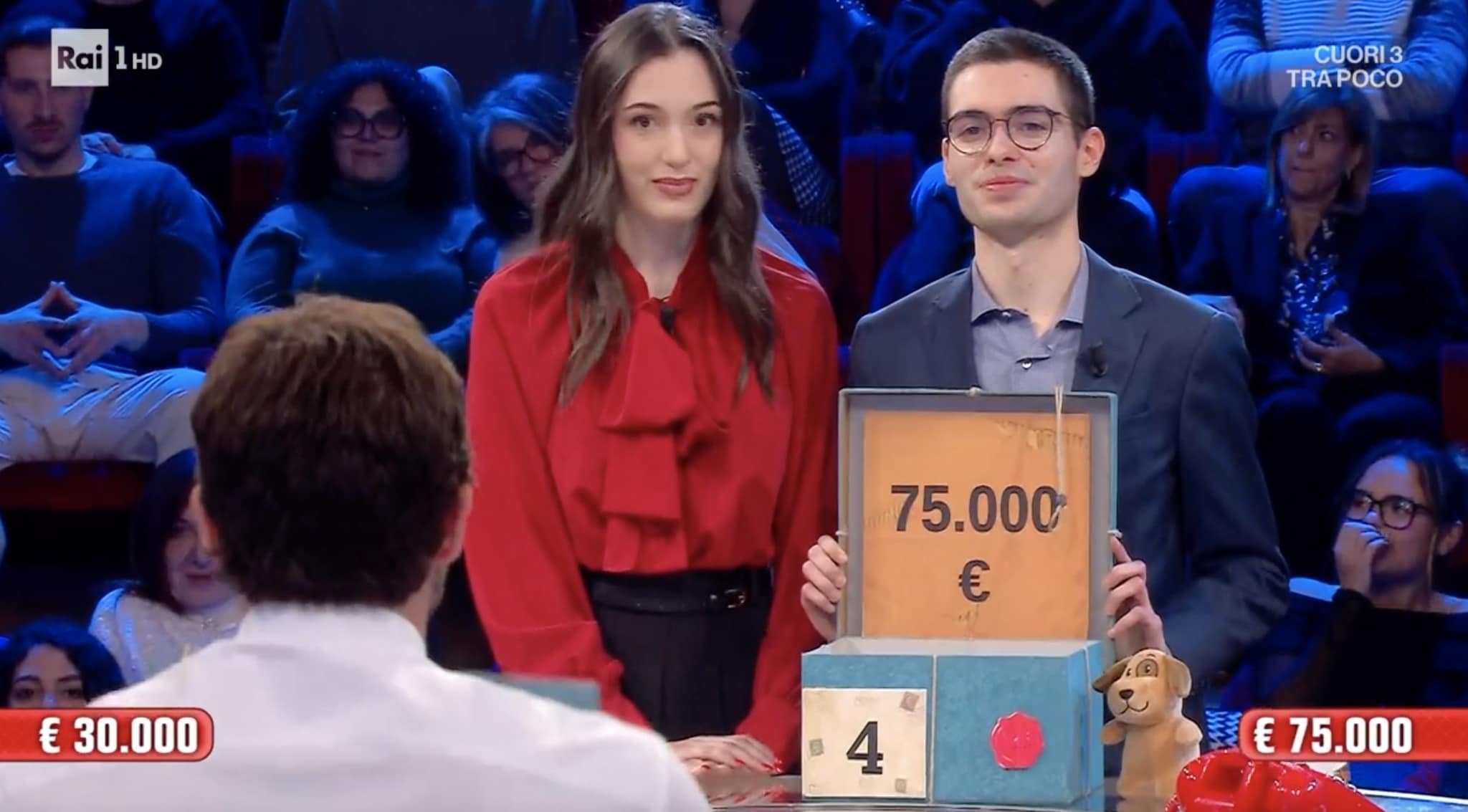 Ad Affari Tuoi Marco dal Friuli è piuttosto pessimista, De Martino lo incita e il pacchista vince 75mila euro