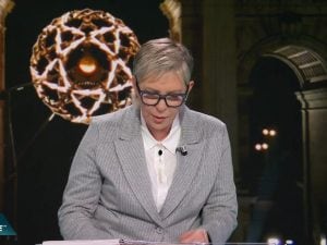 Sabrina Gandolfi legge il comunicato contro il direttore Petrecca a Notti Olimpiche: “Una questione di rispetto”