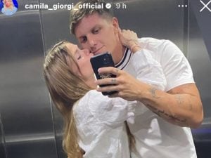 Ex tennista e concorrente dell’Isola Camila Giorgi è incinta, l’annuncio con il fidanzato: “San Valentino in 3”