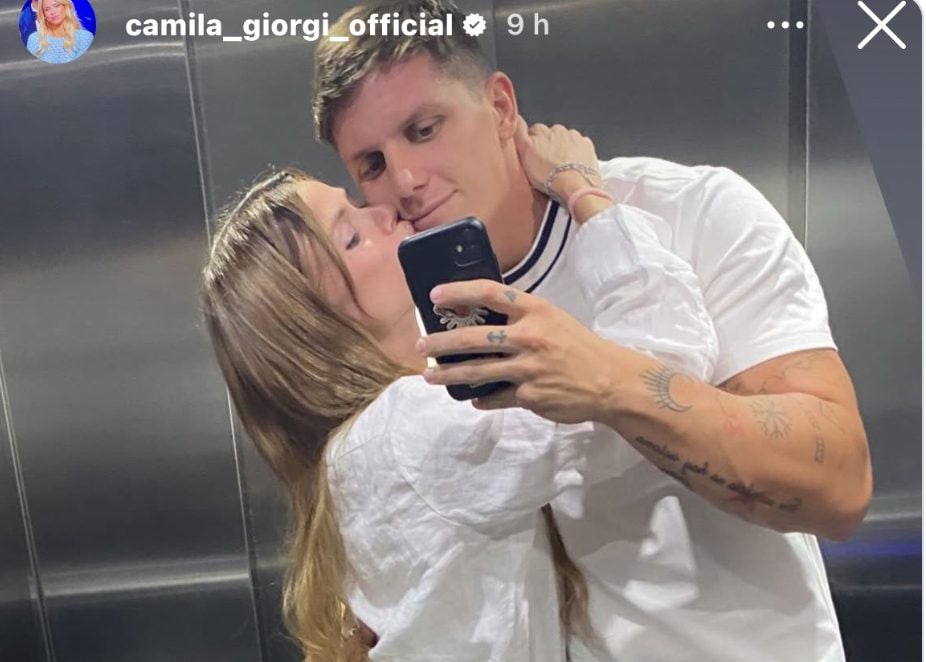 Ex tennista e concorrente dell'Isola Camila Giorgi è incinta, l'annuncio con il fidanzato: "San Valentino in 3"