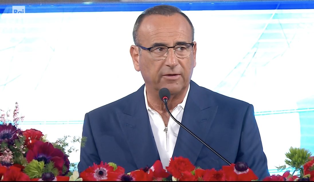 "Hai scelto meno donne per Sanremo 2026", scontro tra una giornalista e Conti: la reazione del conduttore